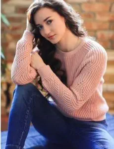 Elite escort service in Valia for home and hotel visits